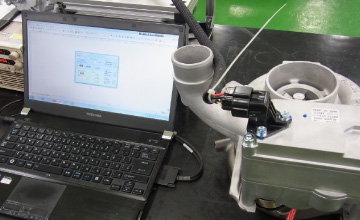 コンピューター制御式アクチェーターの作動テスト